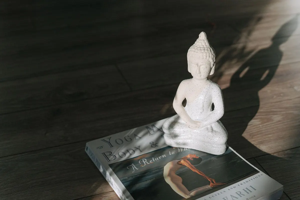 Stoicism vs Buddhism: Key Lessons for Modern Life